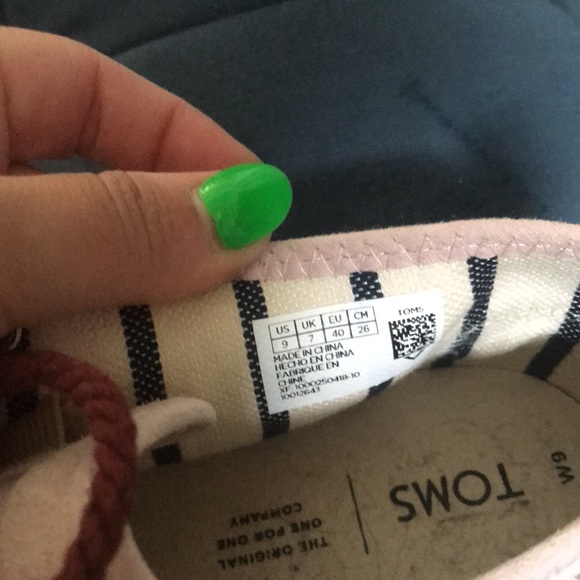 Pink Floral TOMS (9W) BRAND NEW - Picture 7 of 7